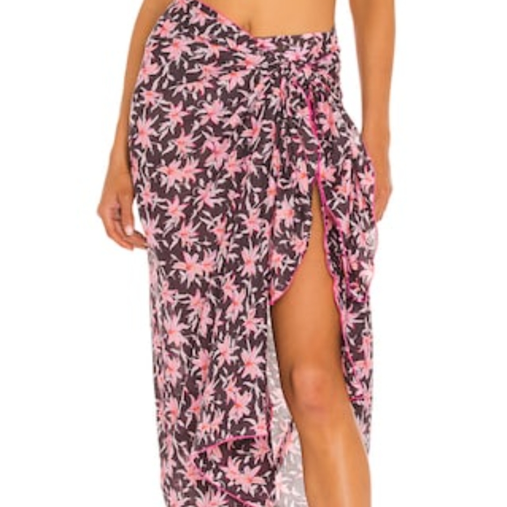Acacia Kuau Cotton Sarong in Madonna